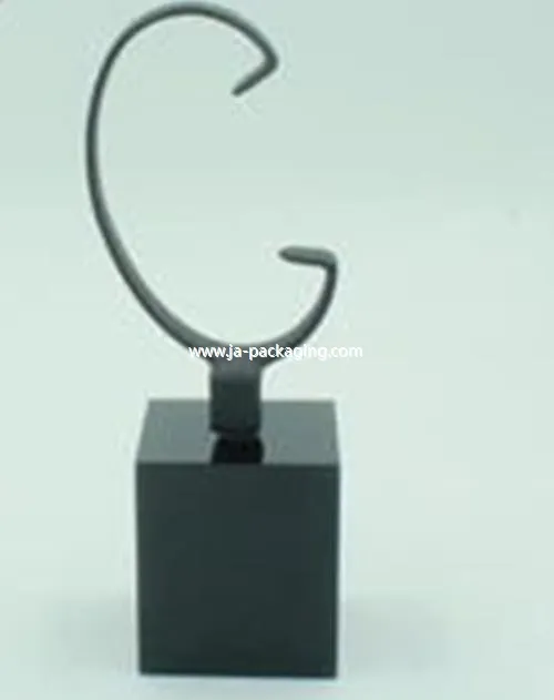 Čierny gumový hodinky s C-krúžkom